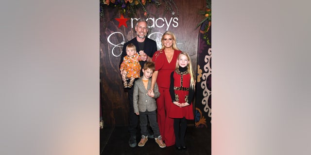 Jessica Simpson with her husband Eric Johnson and their three kids