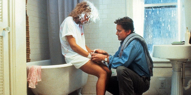 Michael Douglas and Glenn Close in bathroom scene