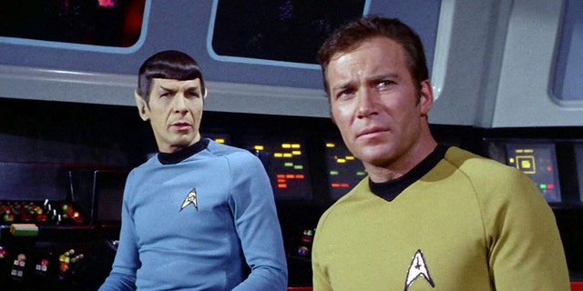 Leonard Nimoy and William Shatner wear Star Trek jerseys on TV show