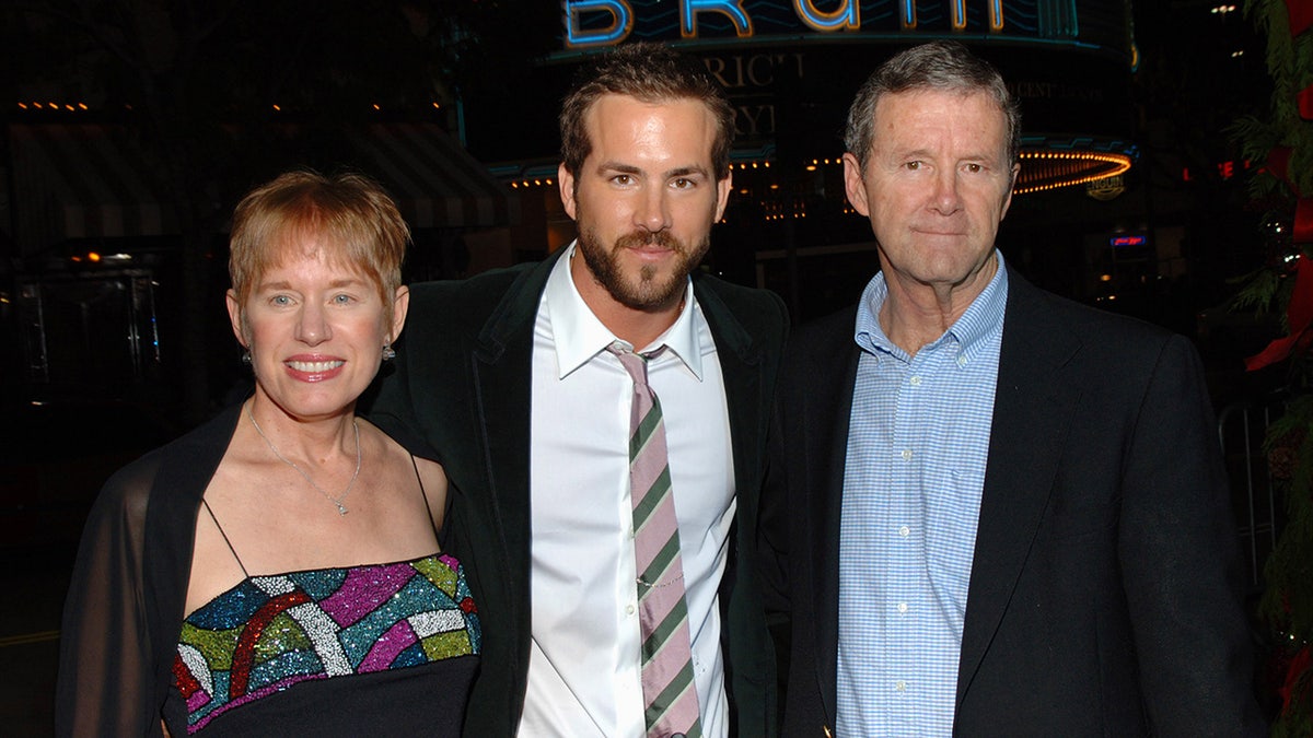 Ryan Reynolds with his parents